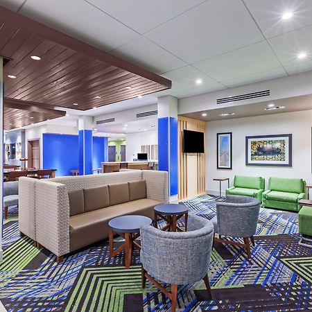 Holiday Inn Express And Suites Chanute, An Ihg Hotel Luaran gambar